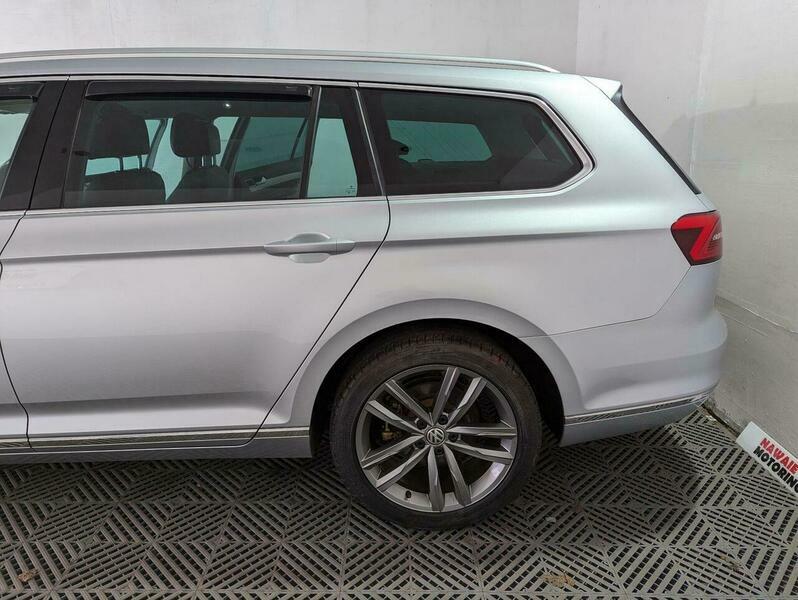 Volkswagen Passat 2L Se Business Black #26