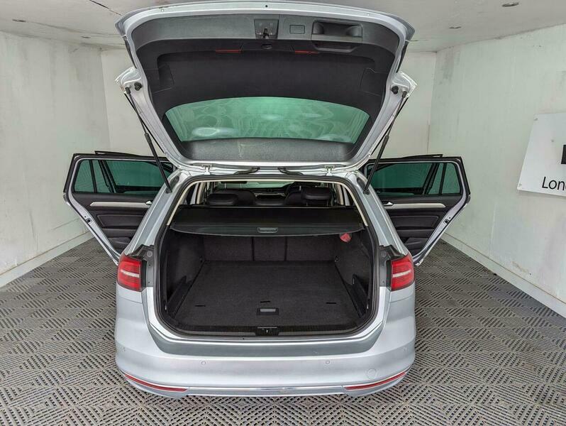 Volkswagen Passat 2L Se Business Black #29