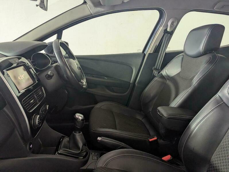 Renault Clio 0.9 Tce 90 Signature Nav Horizon Pack Red #25