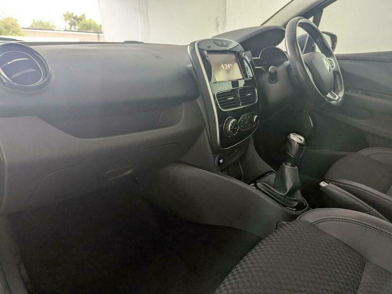 Renault Clio 0.9 Tce 90 Signature Nav Horizon Pack Red #24
