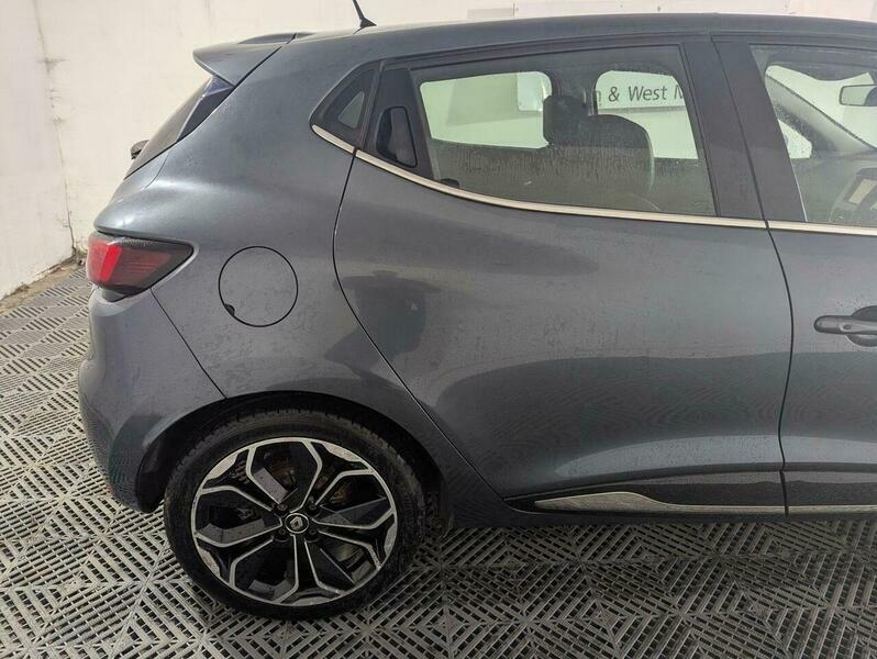 Renault Clio 0.9 Tce 90 Signature Nav Horizon Pack Red #7