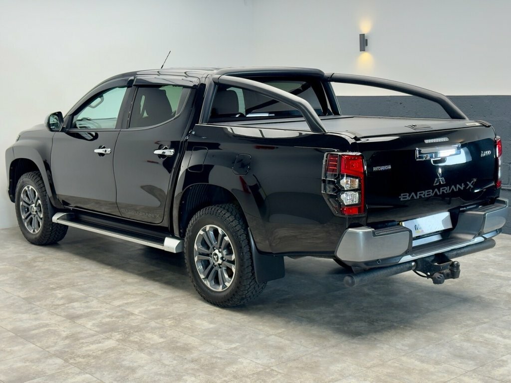 Mitsubishi L200 2.2L Dc Barbarian X Black #4