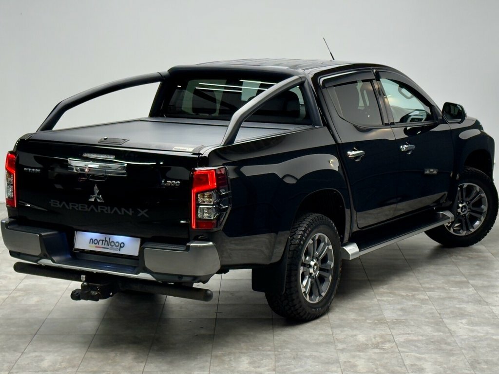Mitsubishi L200 2.2L Dc Barbarian X Black #2