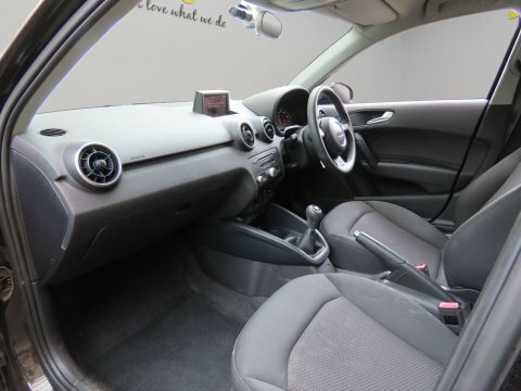 Audi A1 2013 1.6 Tdi Sport Euro 5 Ss Black #6