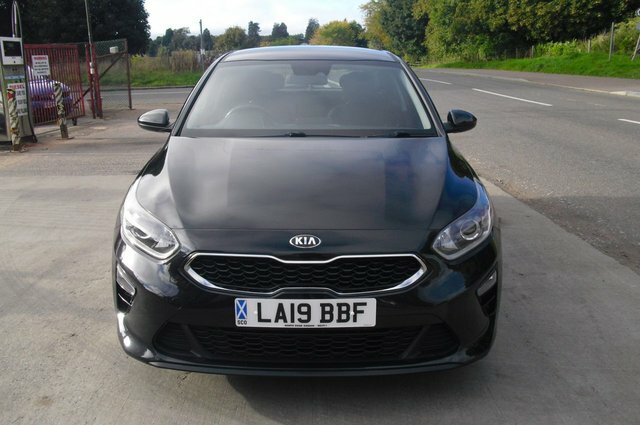 Kia Ceed Hatchback Black #3