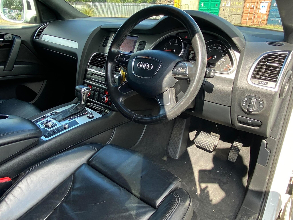 Audi Q7 3.0 Tdi V6 S Line Plus Tiptronic Quattro Euro 5 S White #3