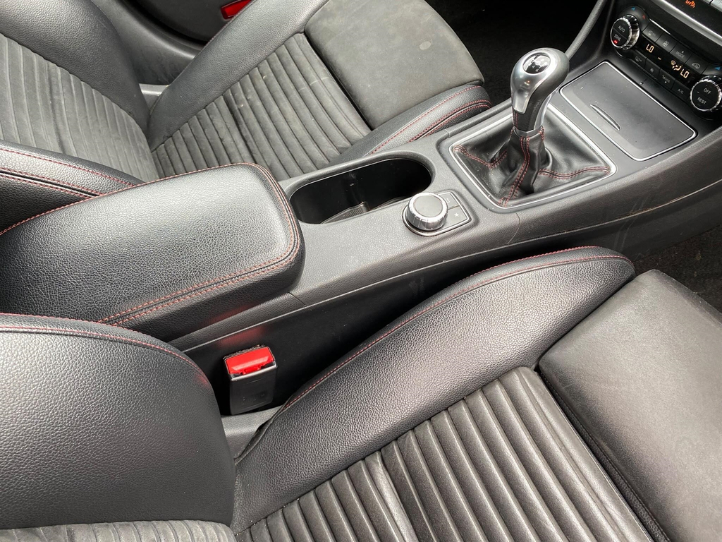 Mercedes-Benz CLA Class 2.1 Cla 200 D Amg Line White #34