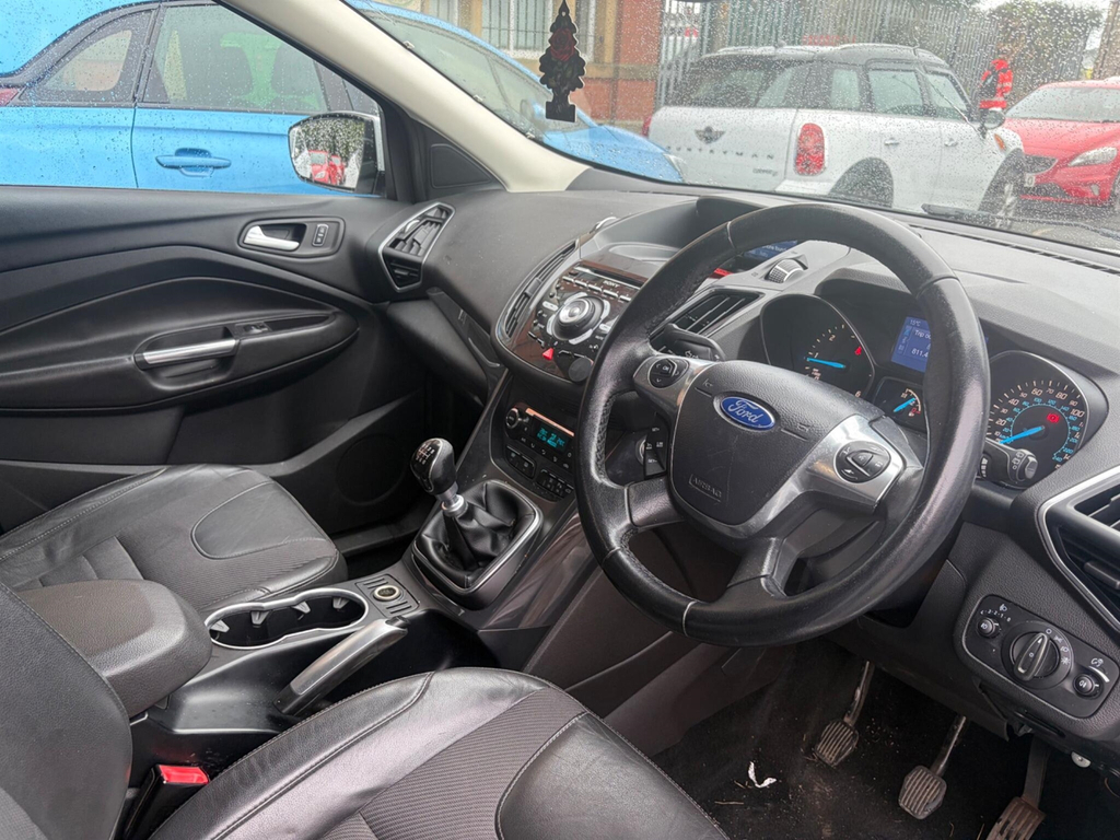 Ford Kuga 2.0 Tdci Titanium Awd Euro 5 White #3