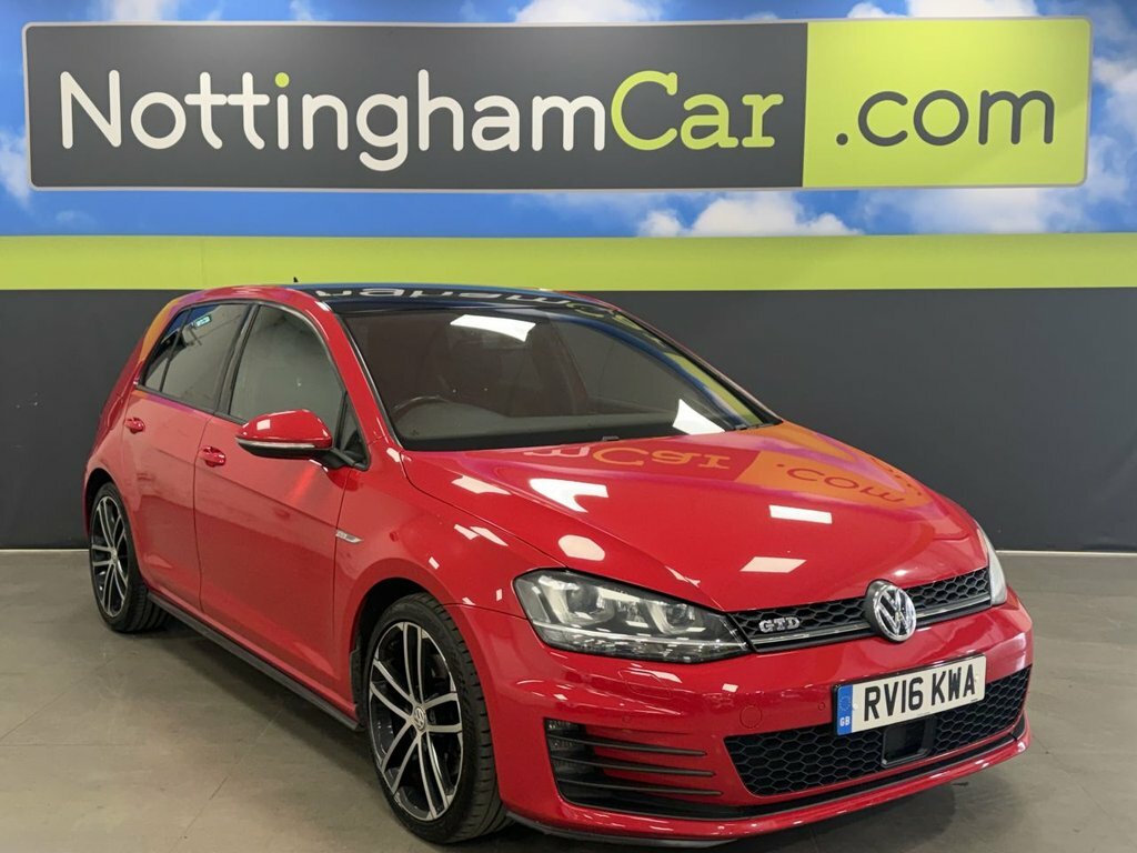 Volkswagen Golf 2L Gtd Red #2