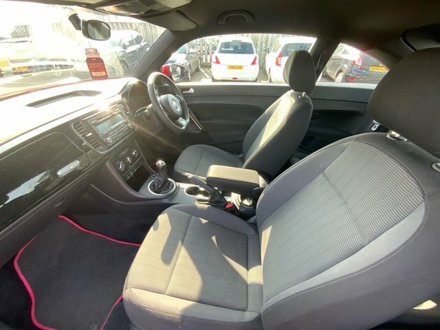 Volkswagen Beetle Tdi Bluemotion Technology Red #4