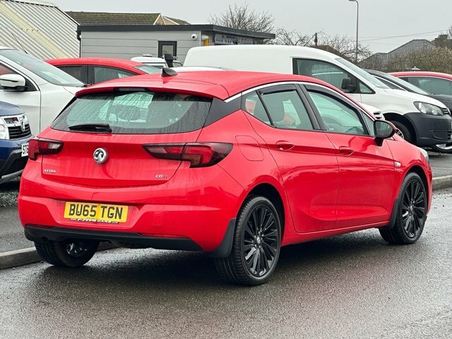 Vauxhall Astra Sri Nav Cdti Red #3