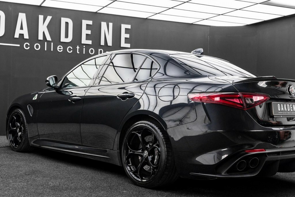 Alfa Romeo Giulia 2.2 Td Speciale Euro 6 Ss Black #24