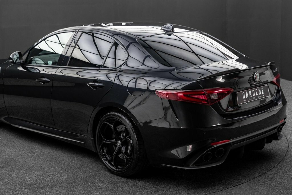 Alfa Romeo Giulia 2.2 Td Speciale Euro 6 Ss Black #13