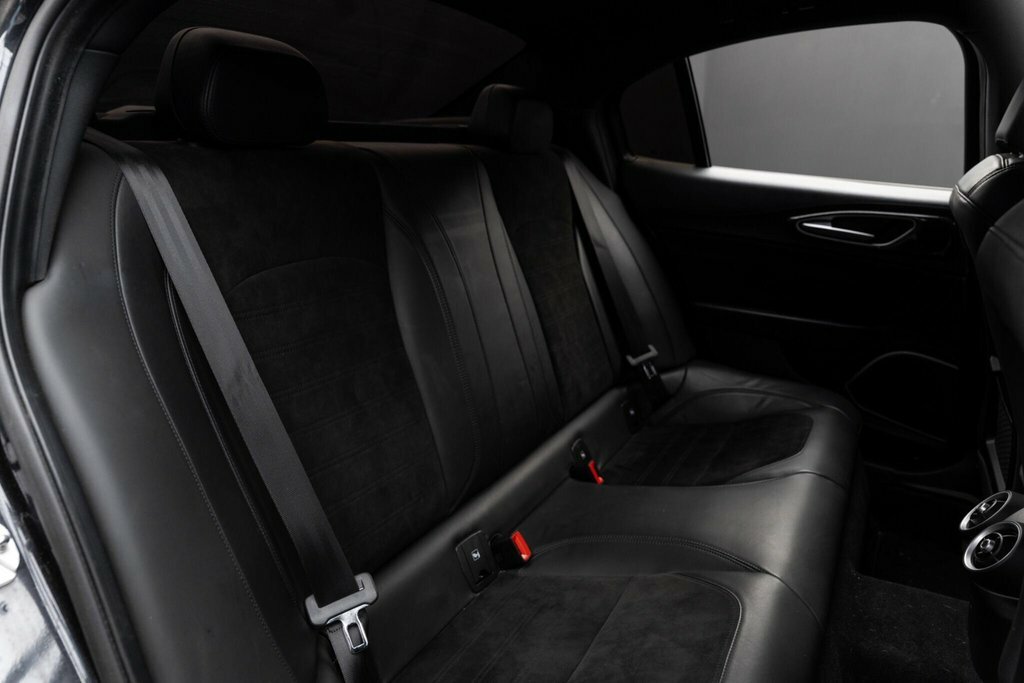 Alfa Romeo Giulia 2.2 Td Speciale Euro 6 Ss Black #23