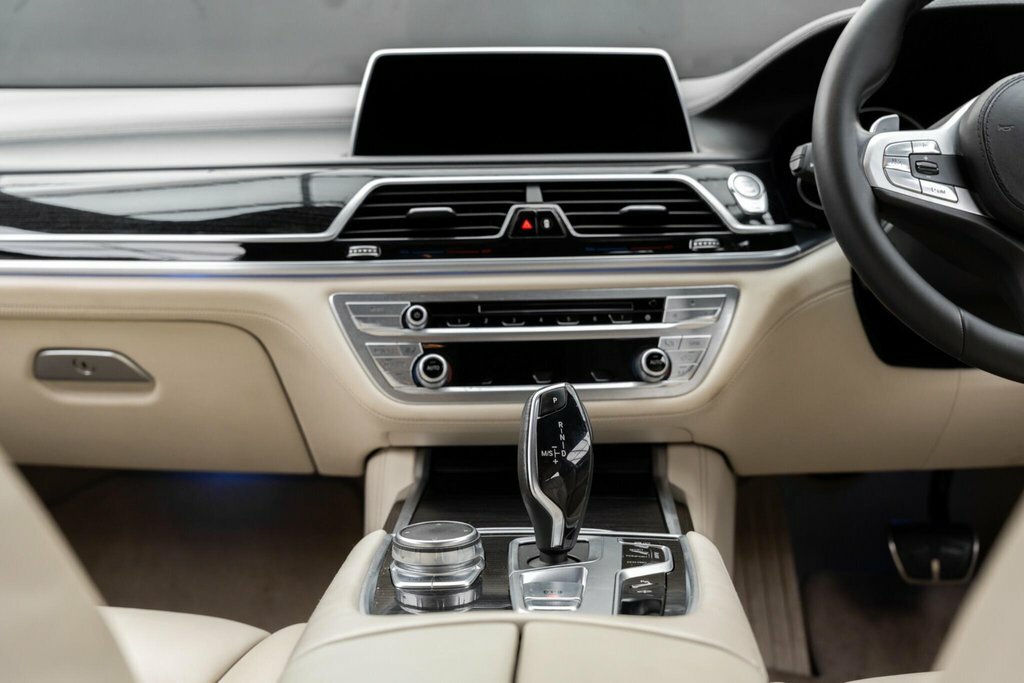 BMW 7 Series 730D M Sport Grey #31