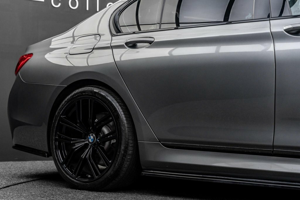 BMW 7 Series 730D M Sport Grey #32