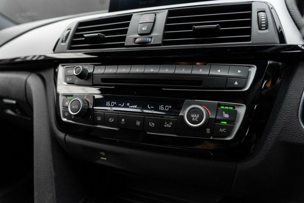BMW 3 Series 316D Sport Black #26