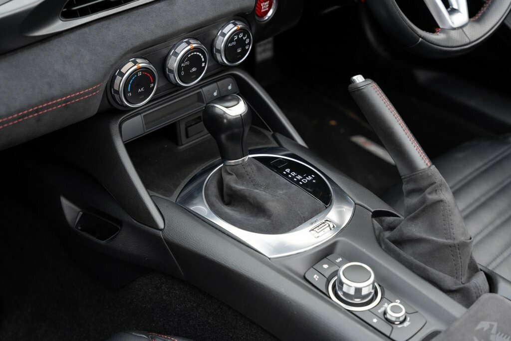 Abarth 124 Spider 1.4L Scorpione Black #30