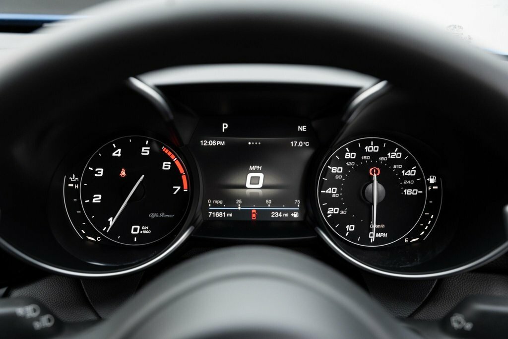 Alfa Romeo Giulia 2.0 Tb 280 Veloce Black #47