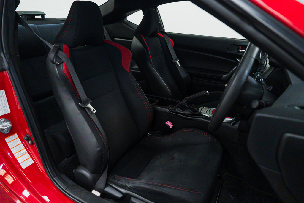 Toyota GT86 Coupe Red
