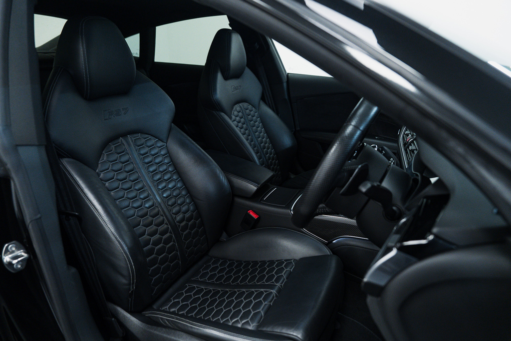Audi RS7 Petrol Black