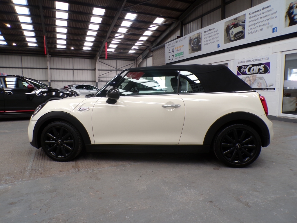 Mini Convertible 2.0 Cooper S White #4