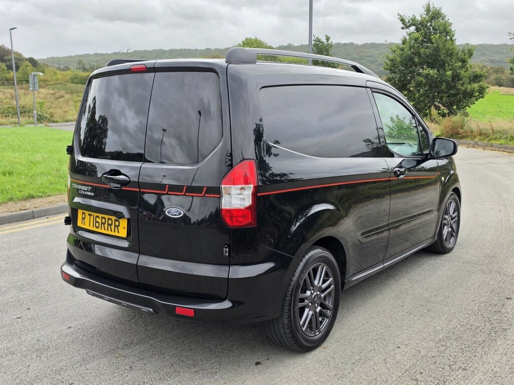 Ford Transit Courier 1.5 Tdci Sport Black #3