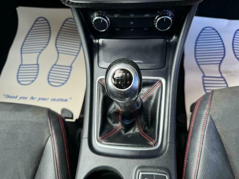 Mercedes-Benz A Class 2.1 A 200 D Amg Line 134 Bhp White #33