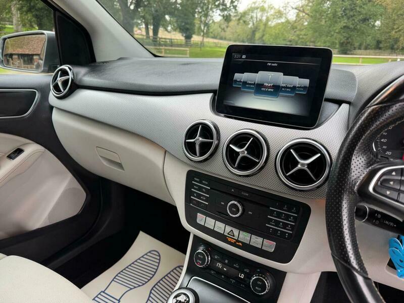 Mercedes-Benz B Class B180d Sport Premium  #24