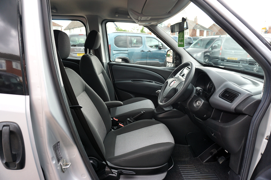 Fiat Doblo 1.6 Multijet 16V Sx Van #9