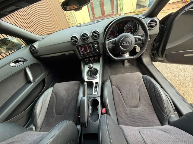 Audi TT 2.0 Tfsi Black Edition Roadster Euro 5 Ss Red #17