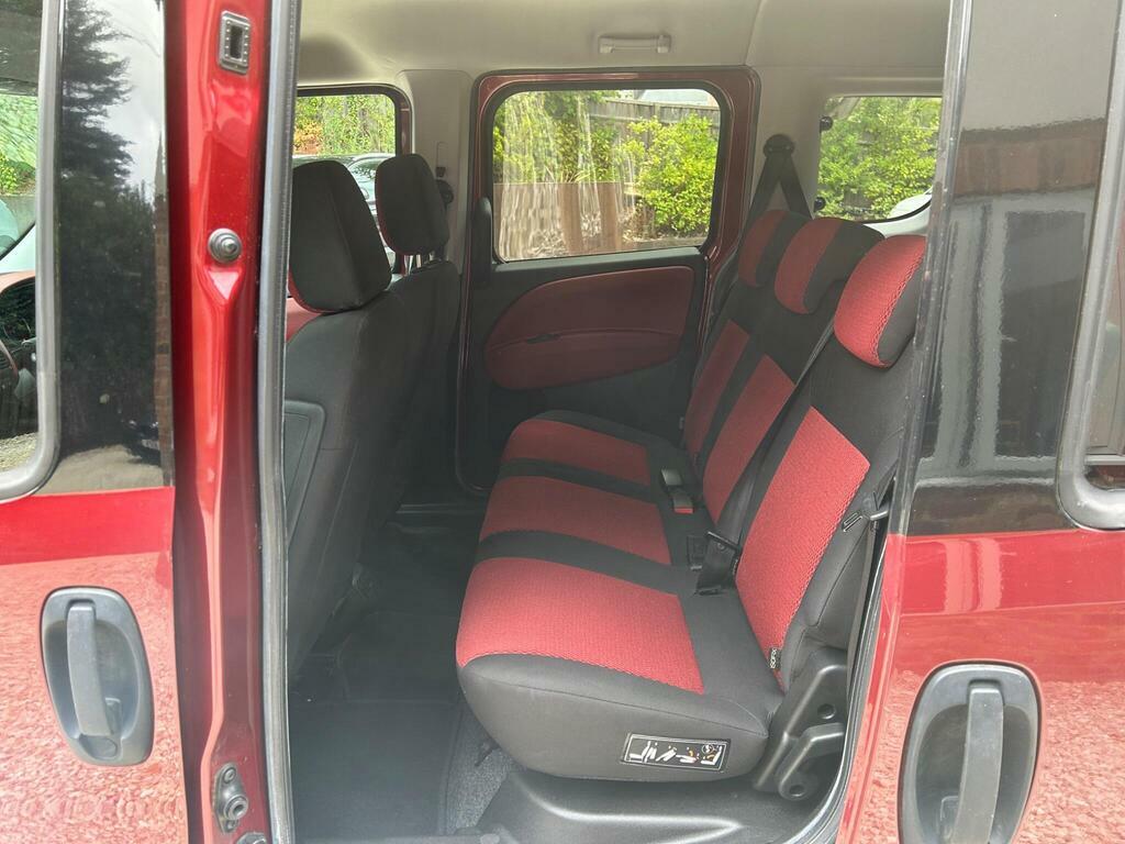 Fiat Doblo Combi Van 1.3 Turbo White #28