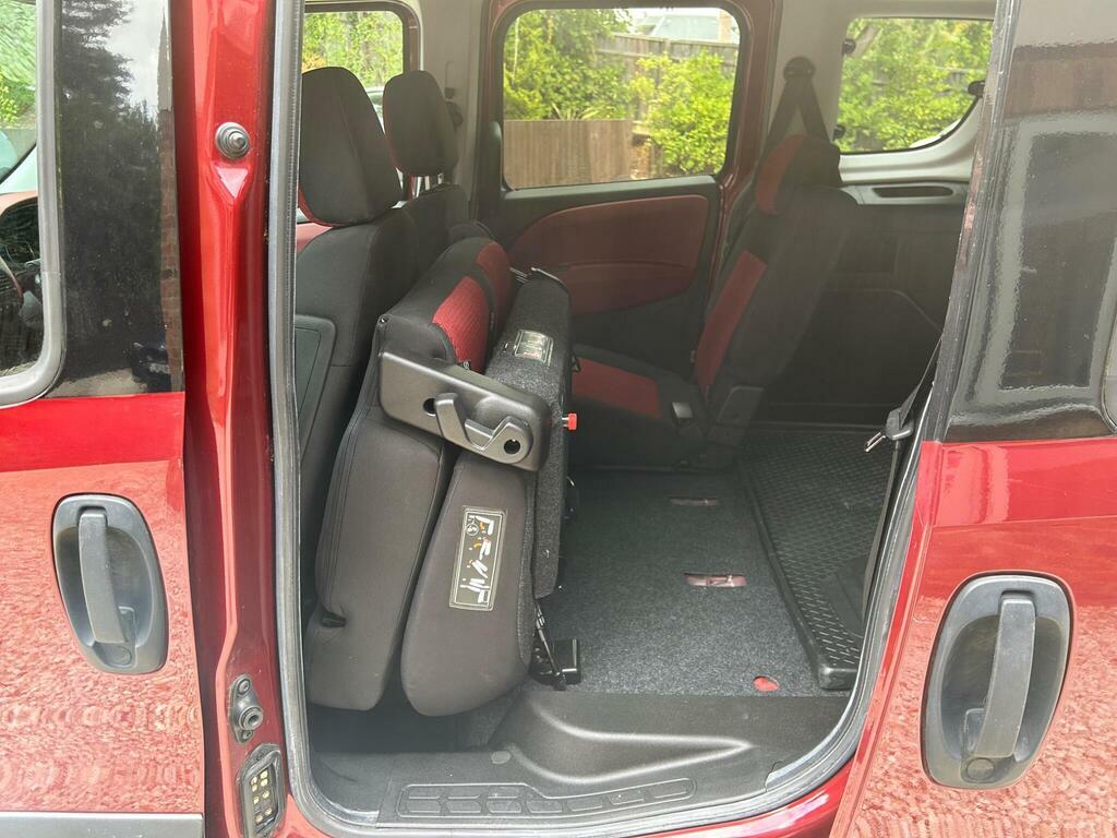 Fiat Doblo Combi Van 1.3 Turbo White #27