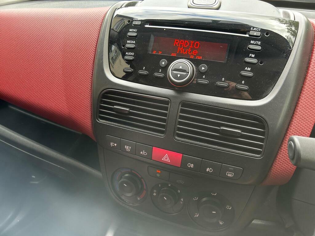 Fiat Doblo Combi Van 1.3 Turbo White #24