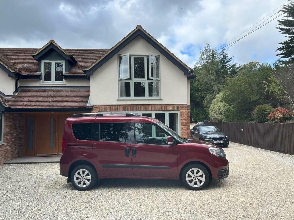 Fiat Doblo 1.6 Multijet Lounge Euro 6 Red #5