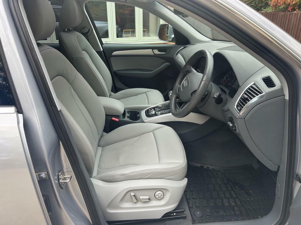 Audi Q5 2.0 Tdi Quattro S Line Plus 175 Bhp 4Wd Black #17