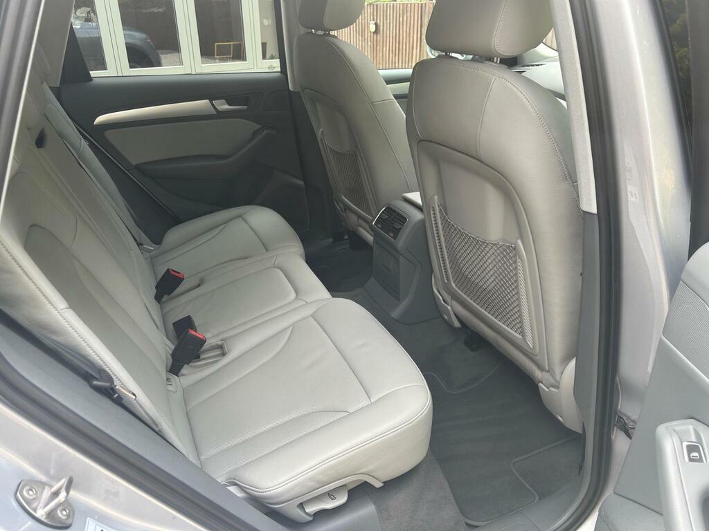Audi Q5 2.0 Tdi Quattro S Line Plus 175 Bhp 4Wd Black #33