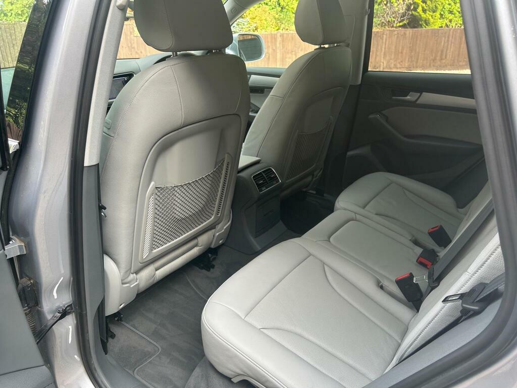 Audi Q5 2.0 Tdi Quattro S Line Plus 175 Bhp 4Wd Black #37