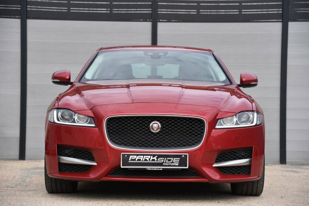 Jaguar XF 2L R-sport Red #4