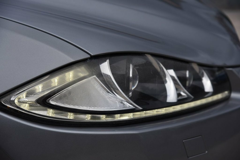 Jaguar XF 3.0D V6 S Portfolio Start Stop Grey #49