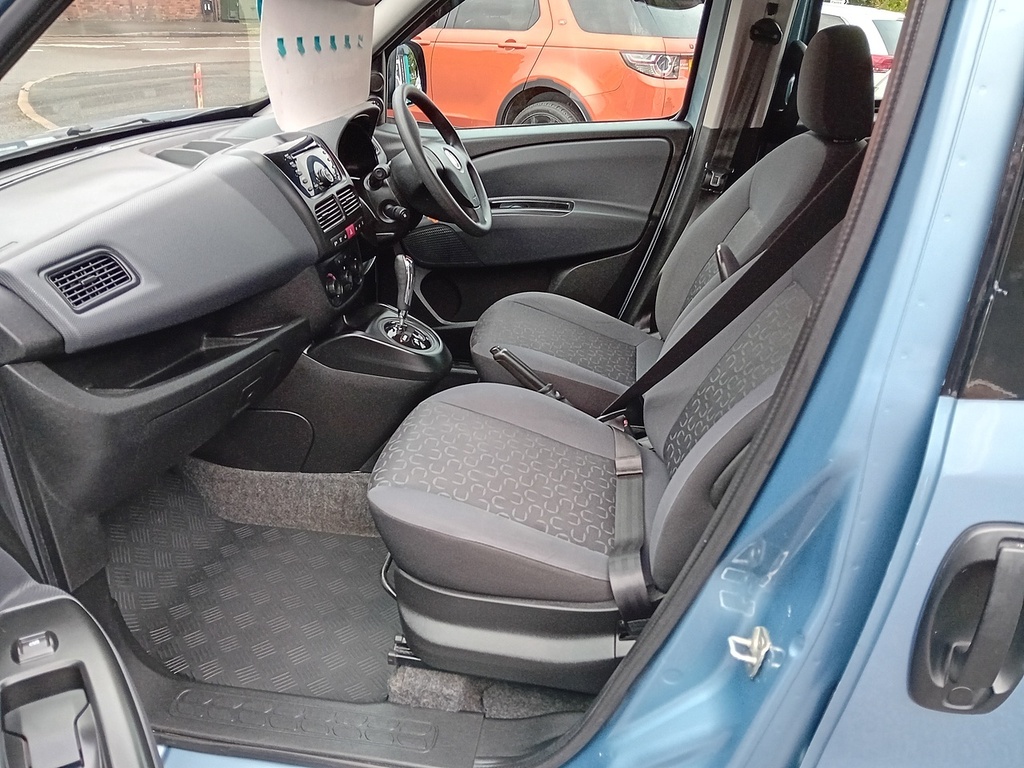 Fiat Doblo Mylife Blue #16