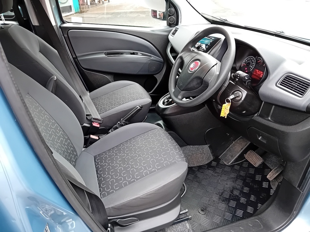 Fiat Doblo Mylife Blue #15