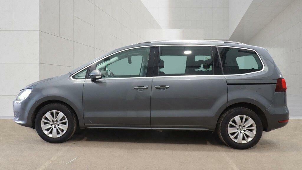 Volkswagen Sharan Mpv #6