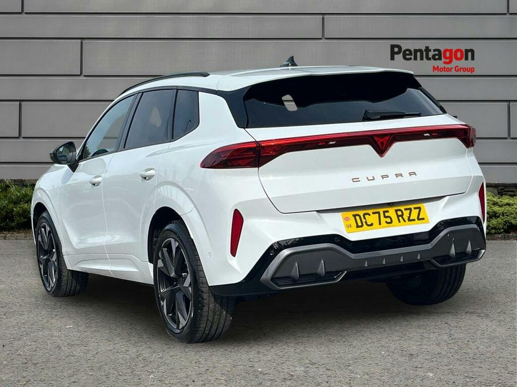 Cupra Terramar 1.5 Etsi V2 Suv Hybrid Dsg Euro 6 Ss White #2