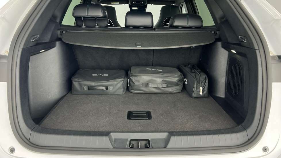 Byd Seal U 1.5 Dm-i Comfort White #14