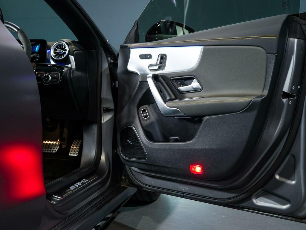 Mercedes-Benz CLA Class 220D Amg Line Premium Red #17