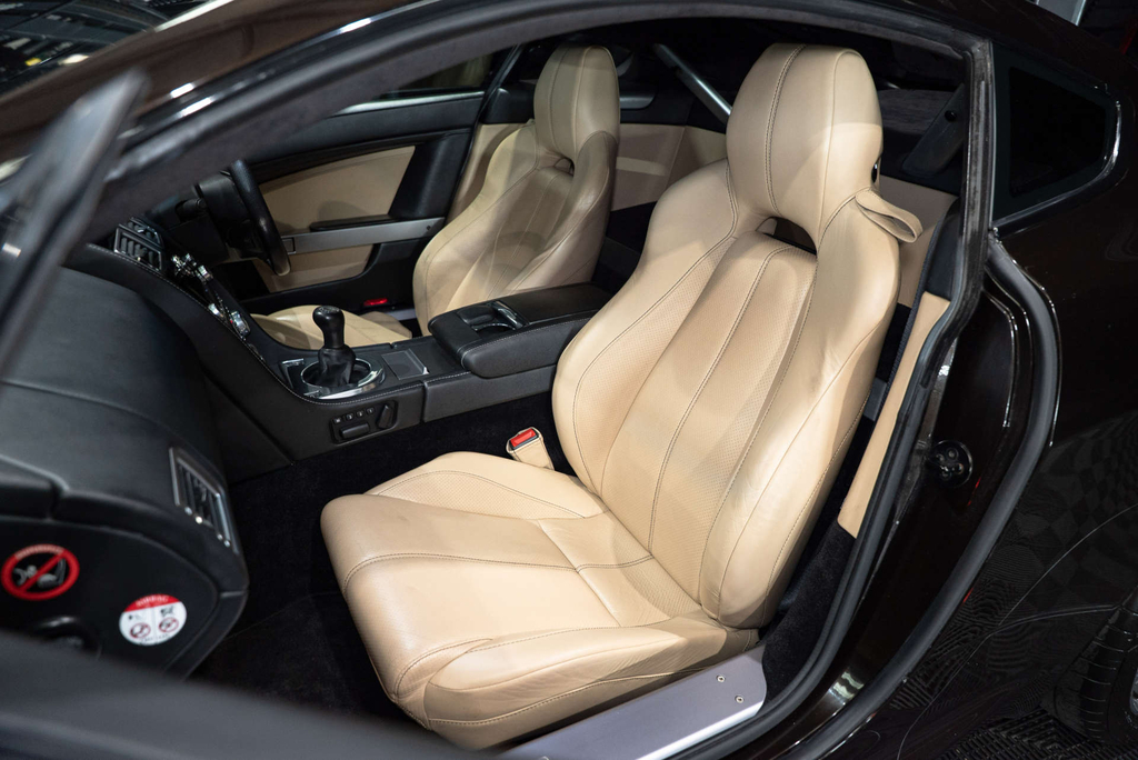 Aston Martin Vantage V8 Black #3