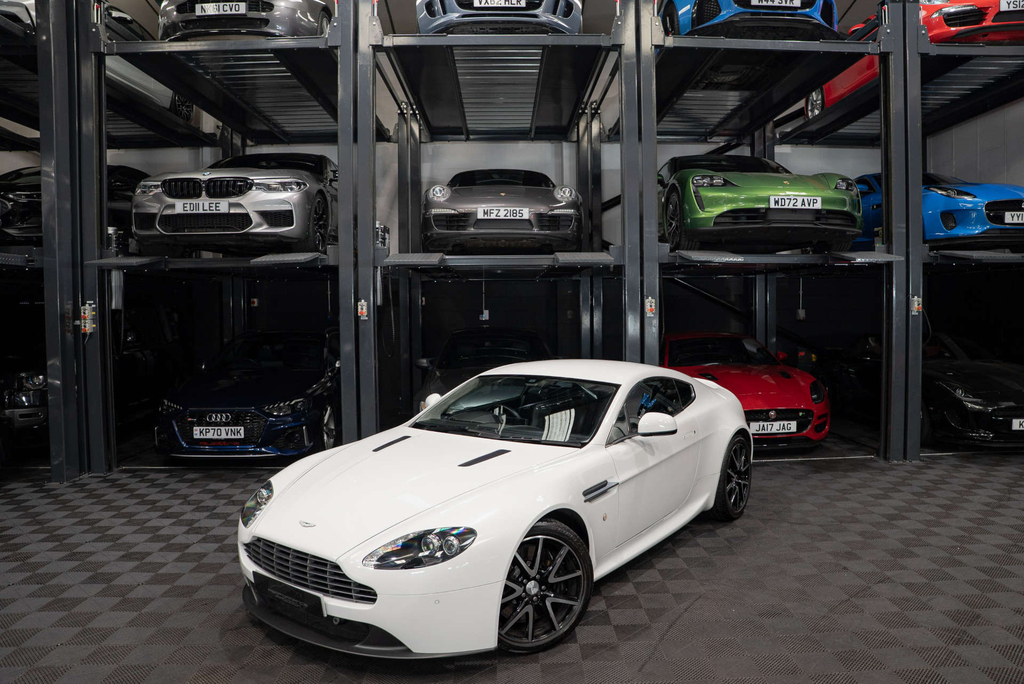 Aston Martin Vantage V8 Auto White