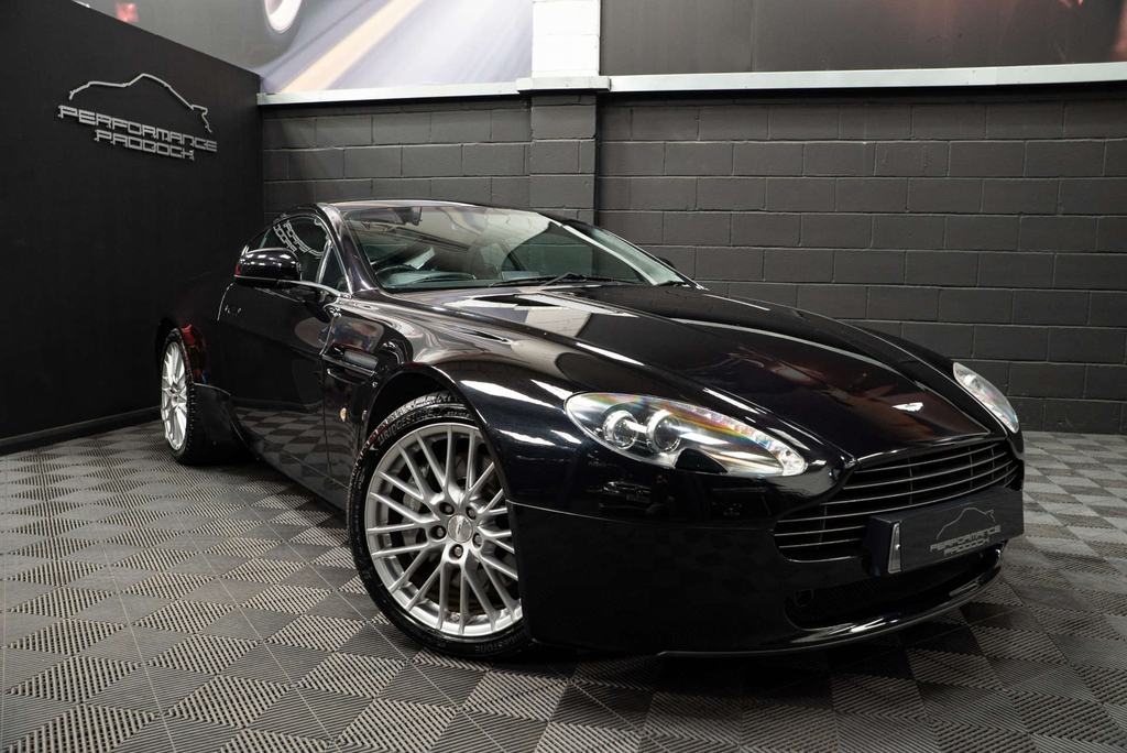 Aston Martin Vantage V8 #5