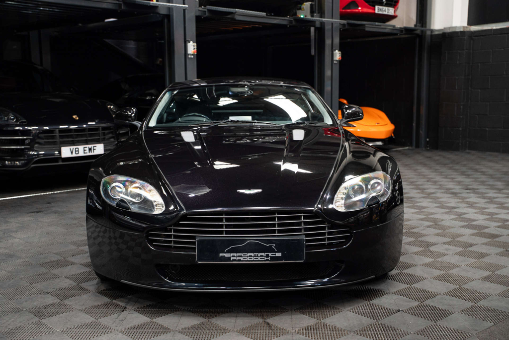 Aston Martin Vantage V8 #6